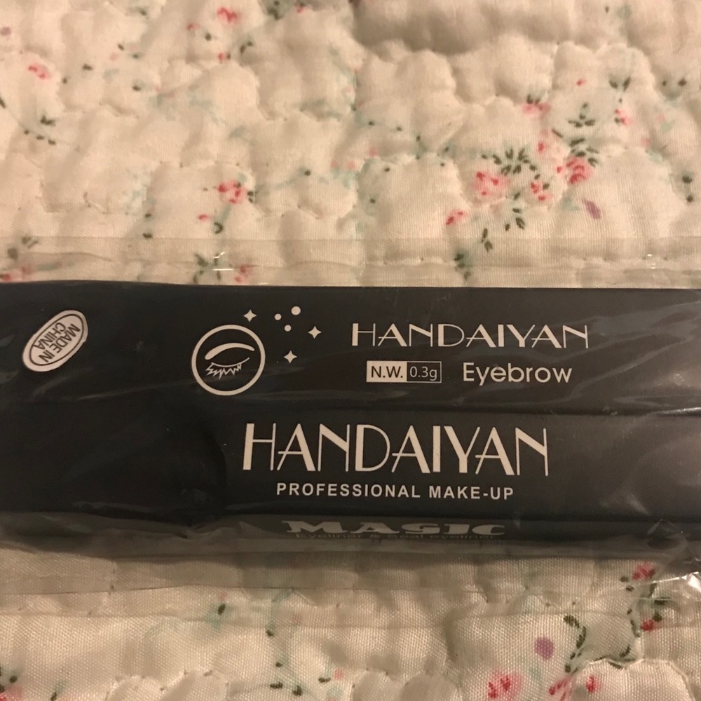Handaiyan Wing Eyeliner & Definer Pencil